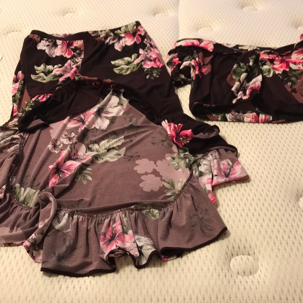 Express high low skirt with matching crop top